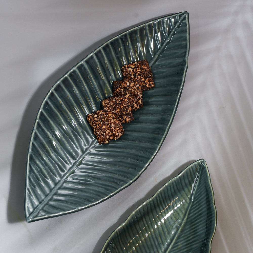 Organic Leaf-Shaped Ceramic Platter