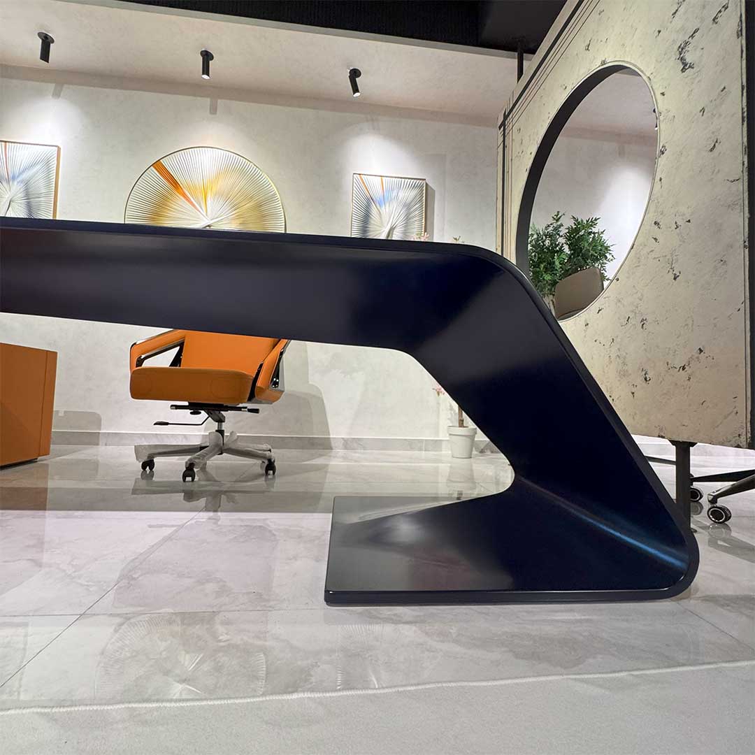 Bughatti Table