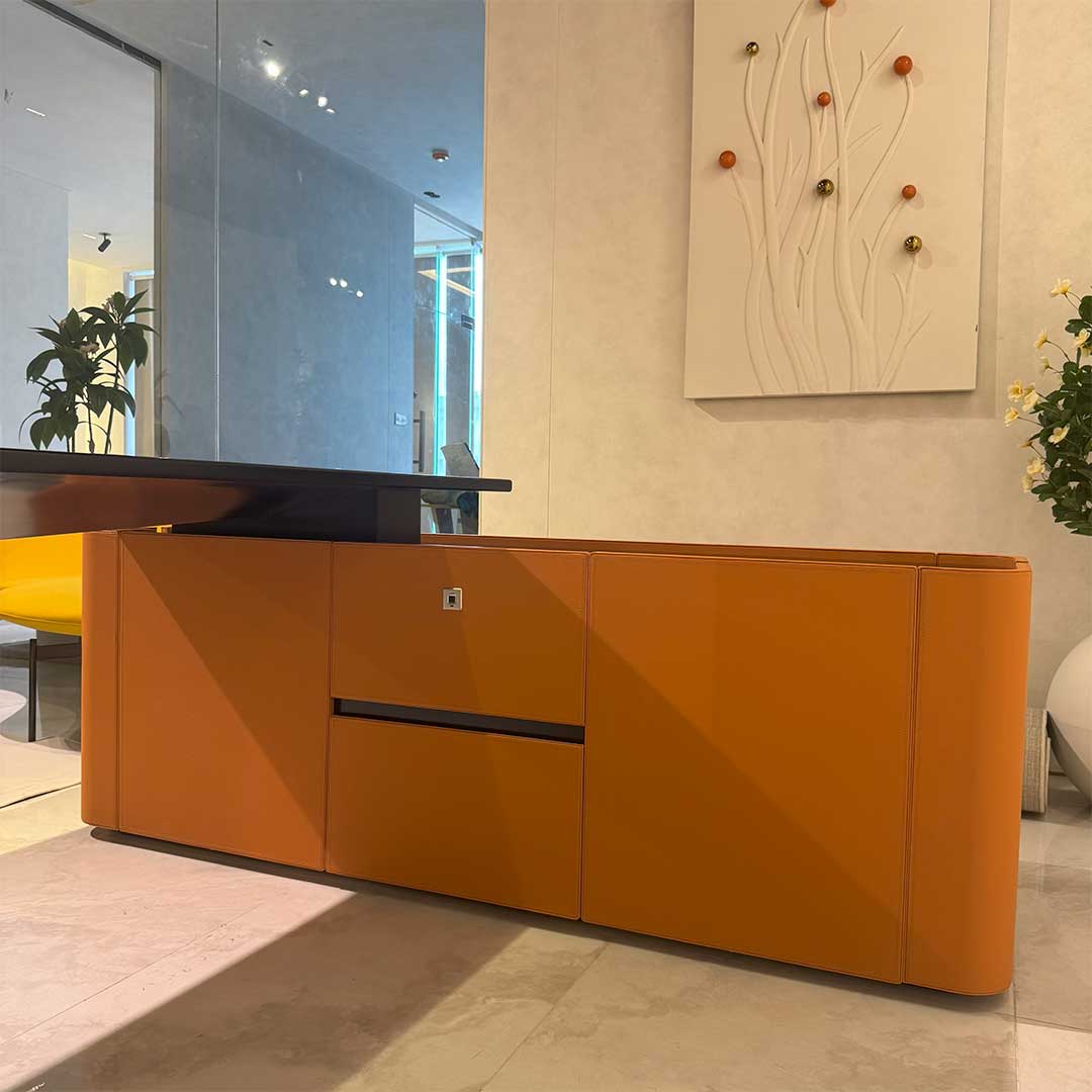 Bughatti Table