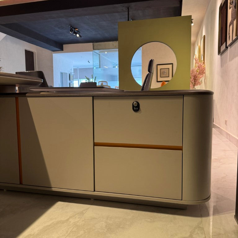 AeroLux Executive Desk