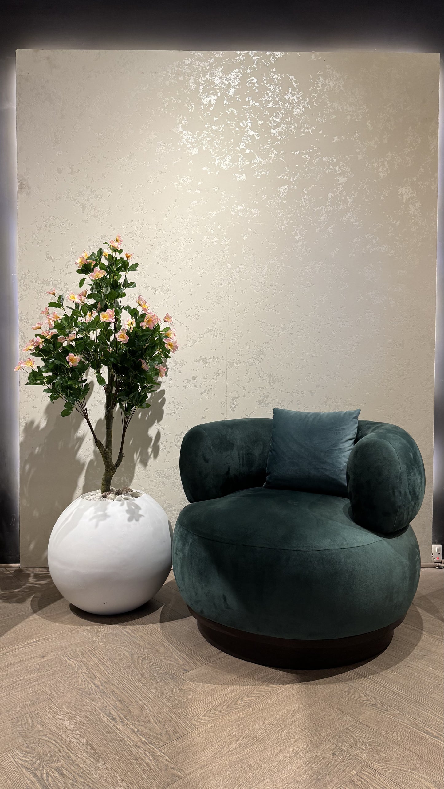 Zen Flower With Round Planter