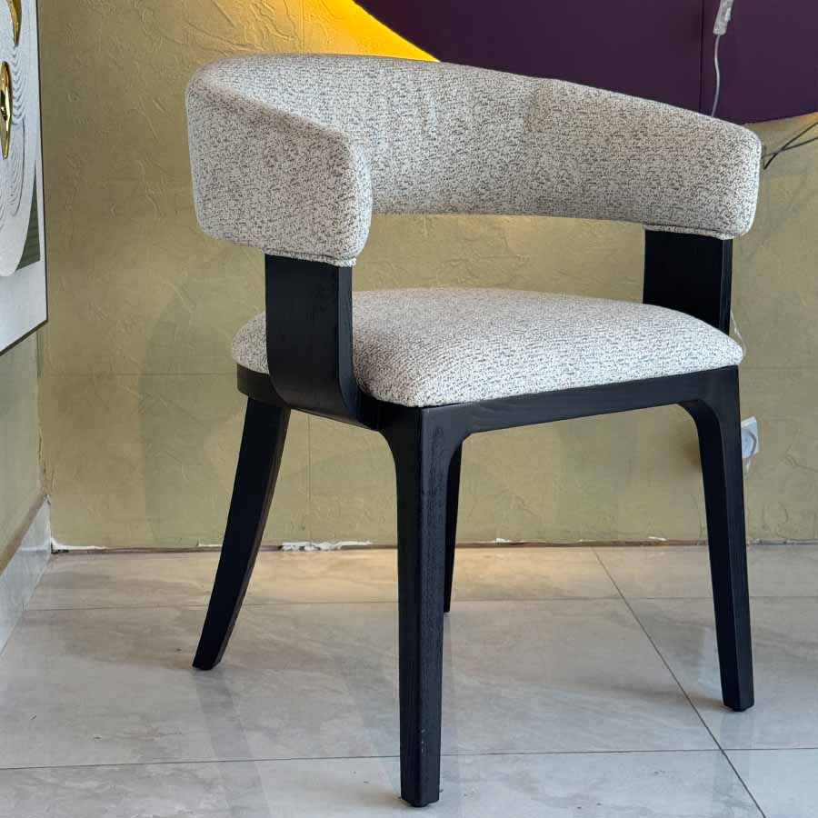 Aurelia chair